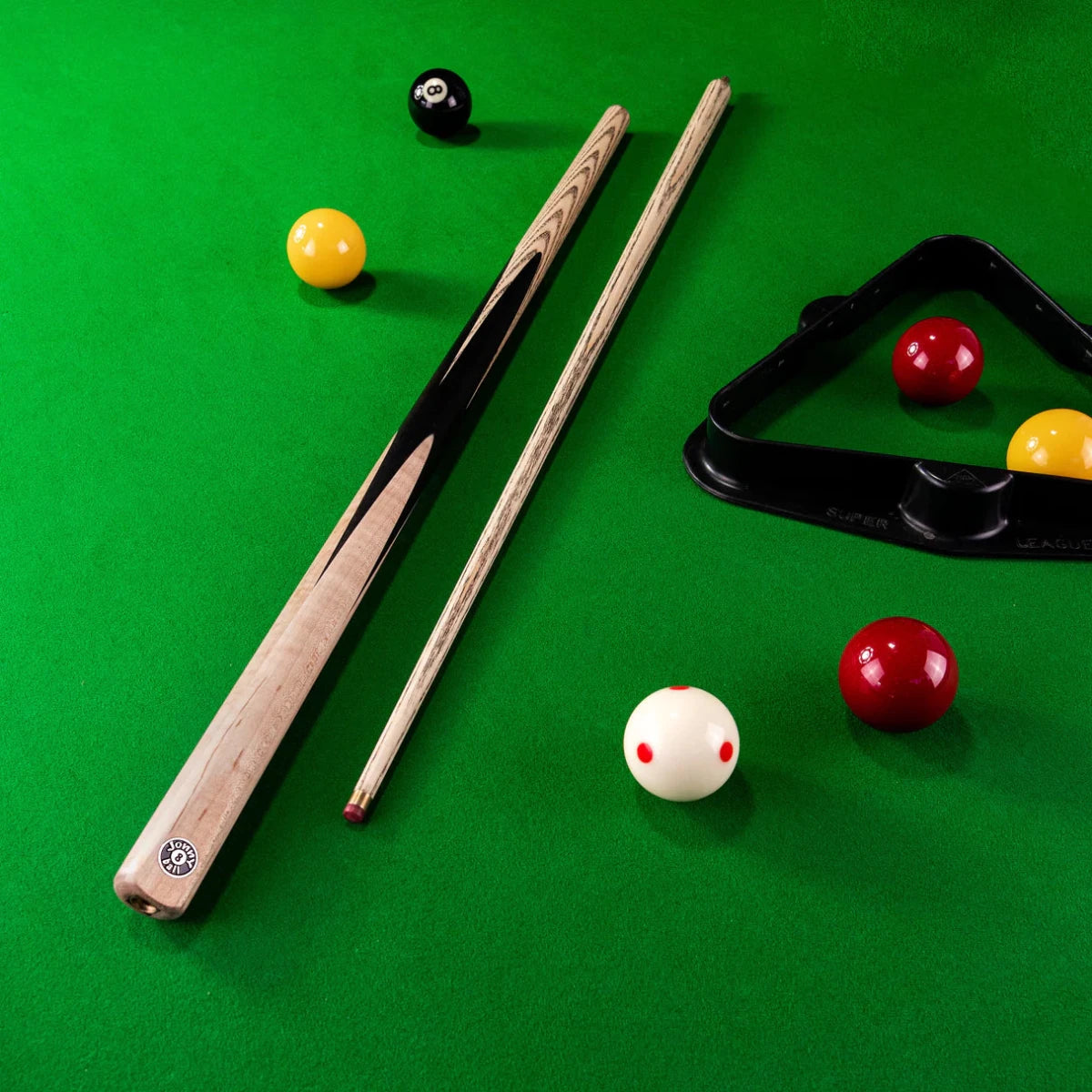 Jonny 8 Ball Jupiter 57inch 2 Piece Centre Joint Pool Cue - 8.5mm Red Layered Tip